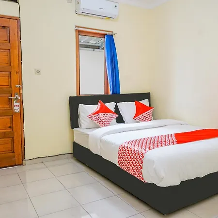 Oyo 2401 Ardini Residence